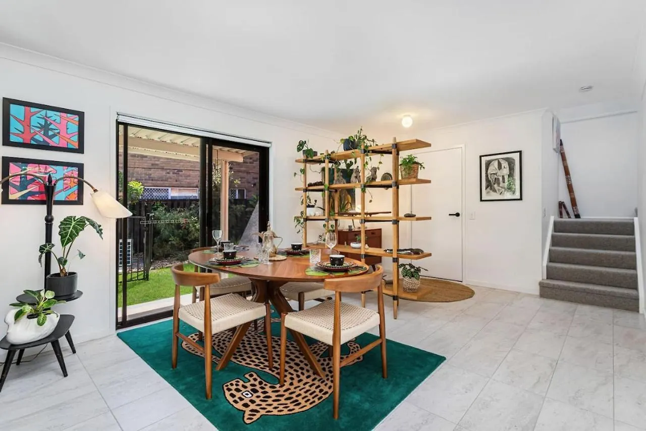 Riverfront Oasis In Elanora