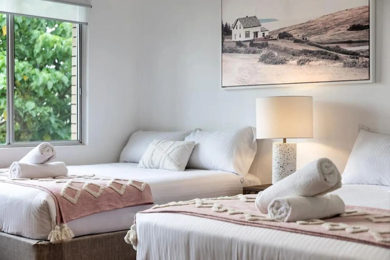 Apartment Coastal Comfort - Steps From The