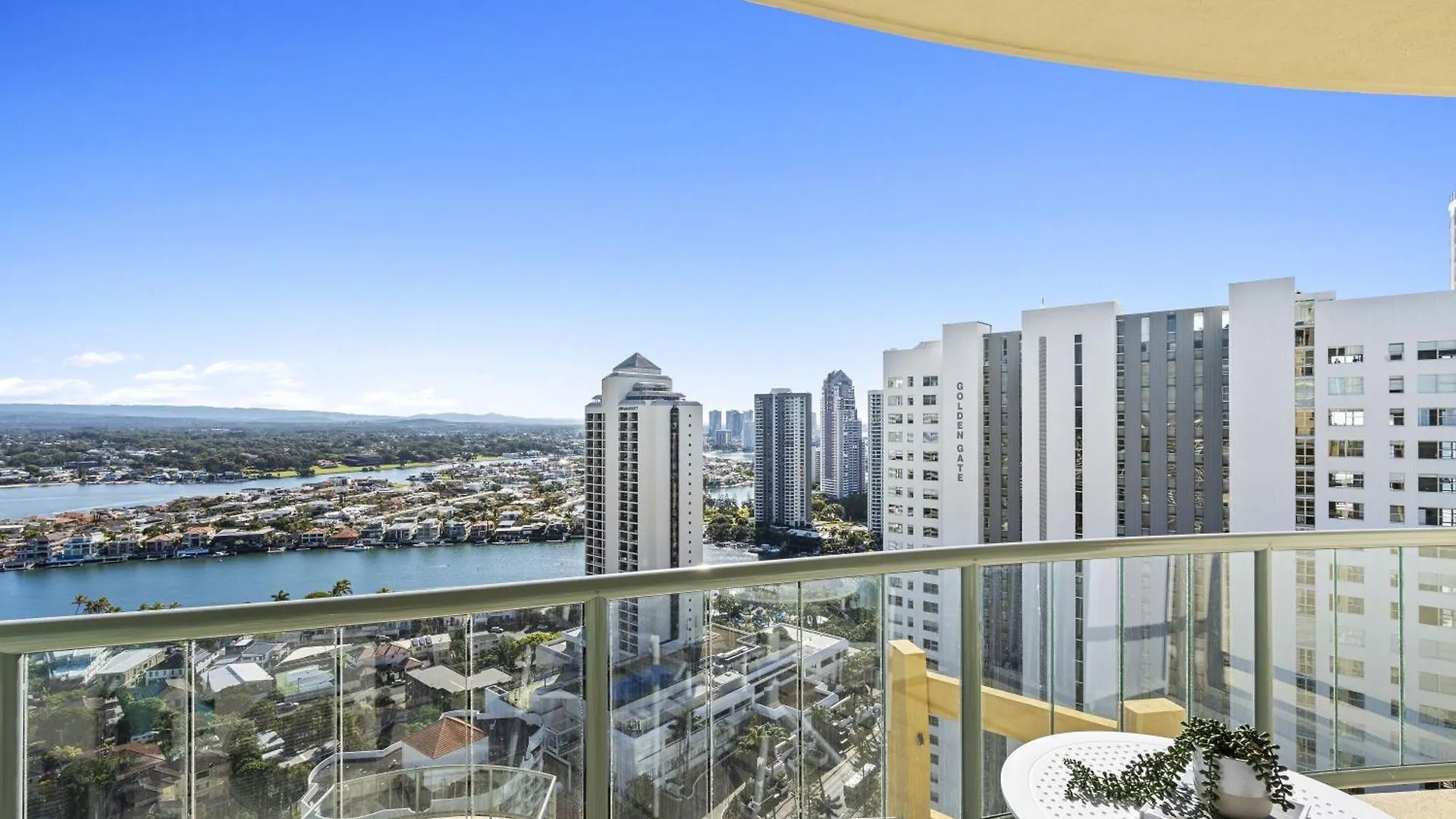Sun - Qstay Appartement *