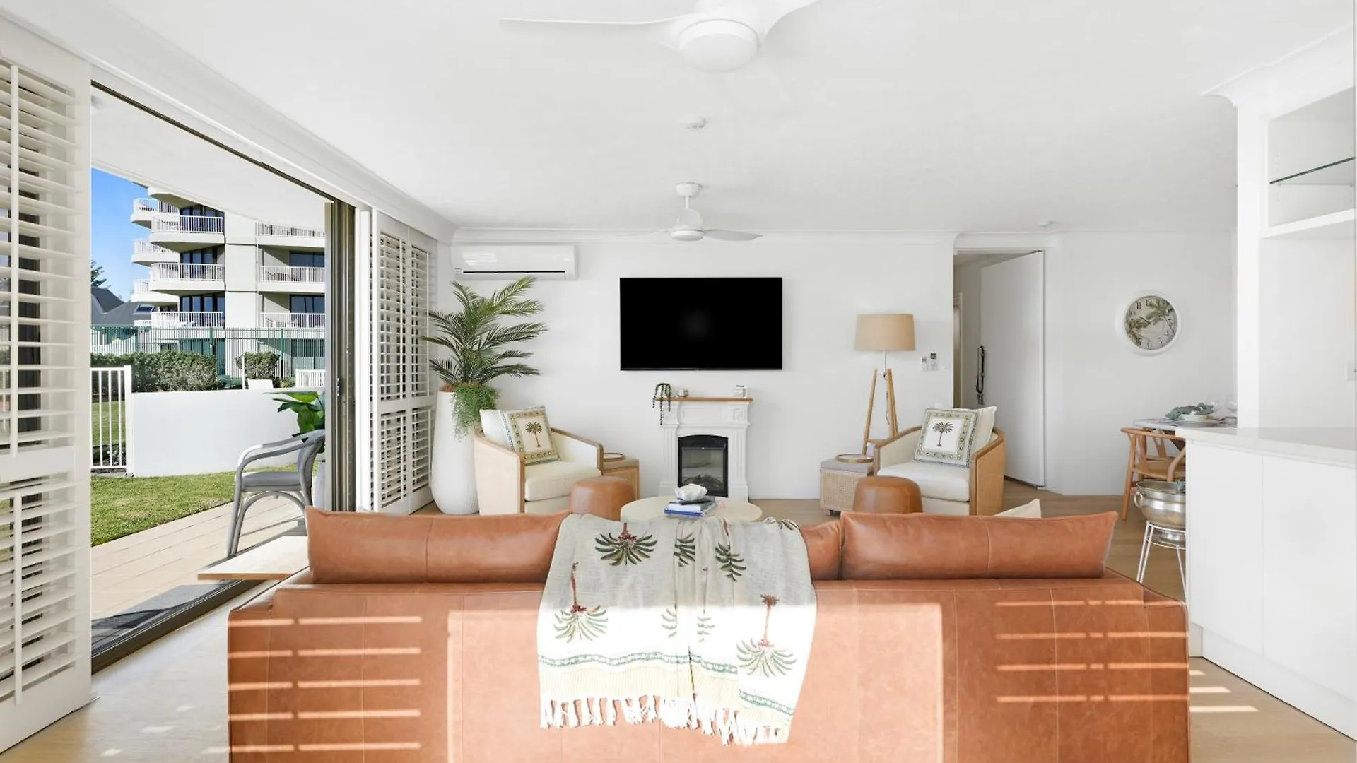Front Oasis With Private Courtyard * Gold Coast