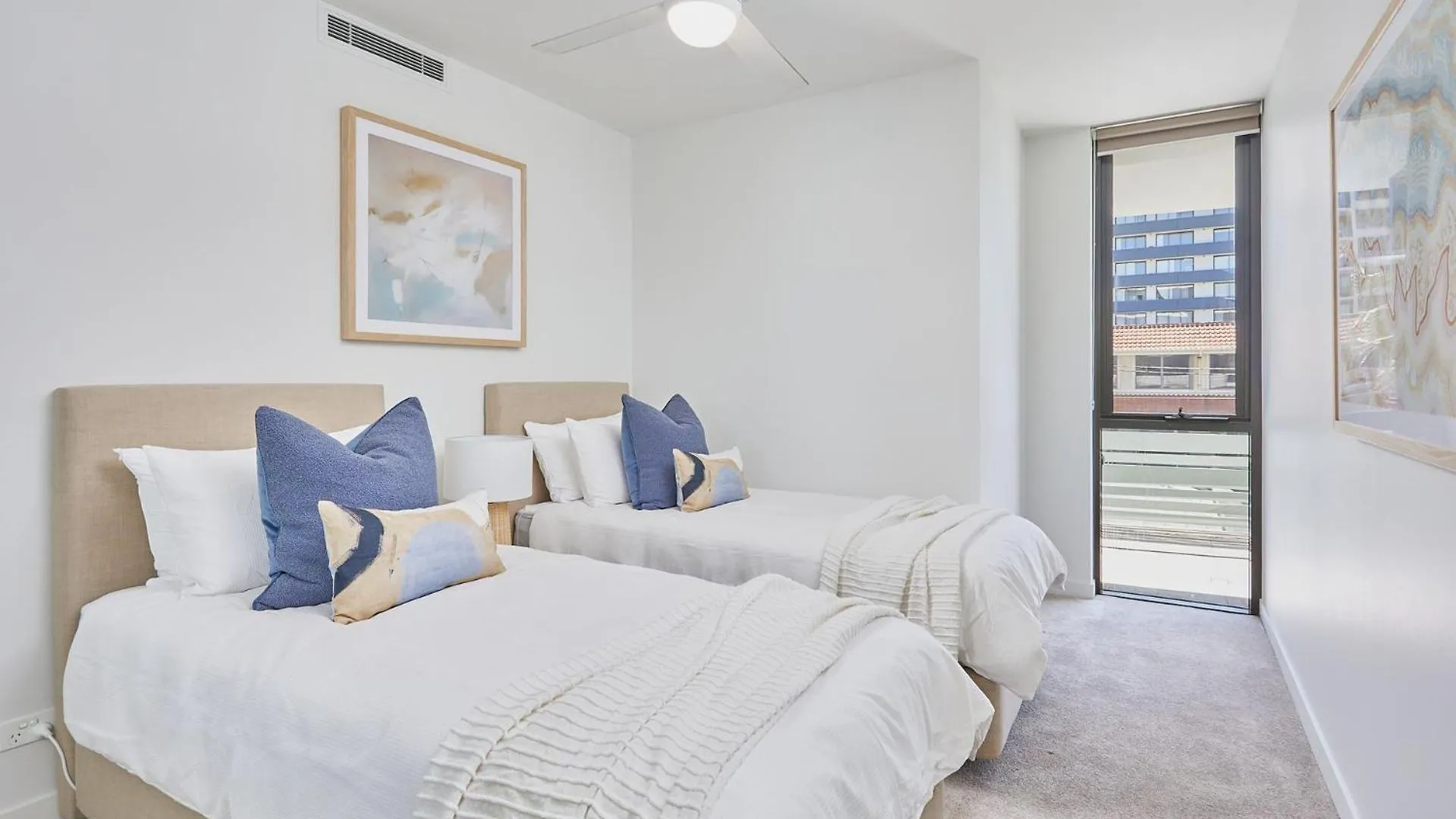 Apartment Village 305