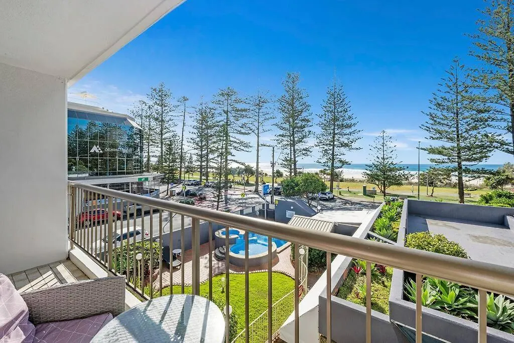 Beachfront Beauty - Cooly Apartment