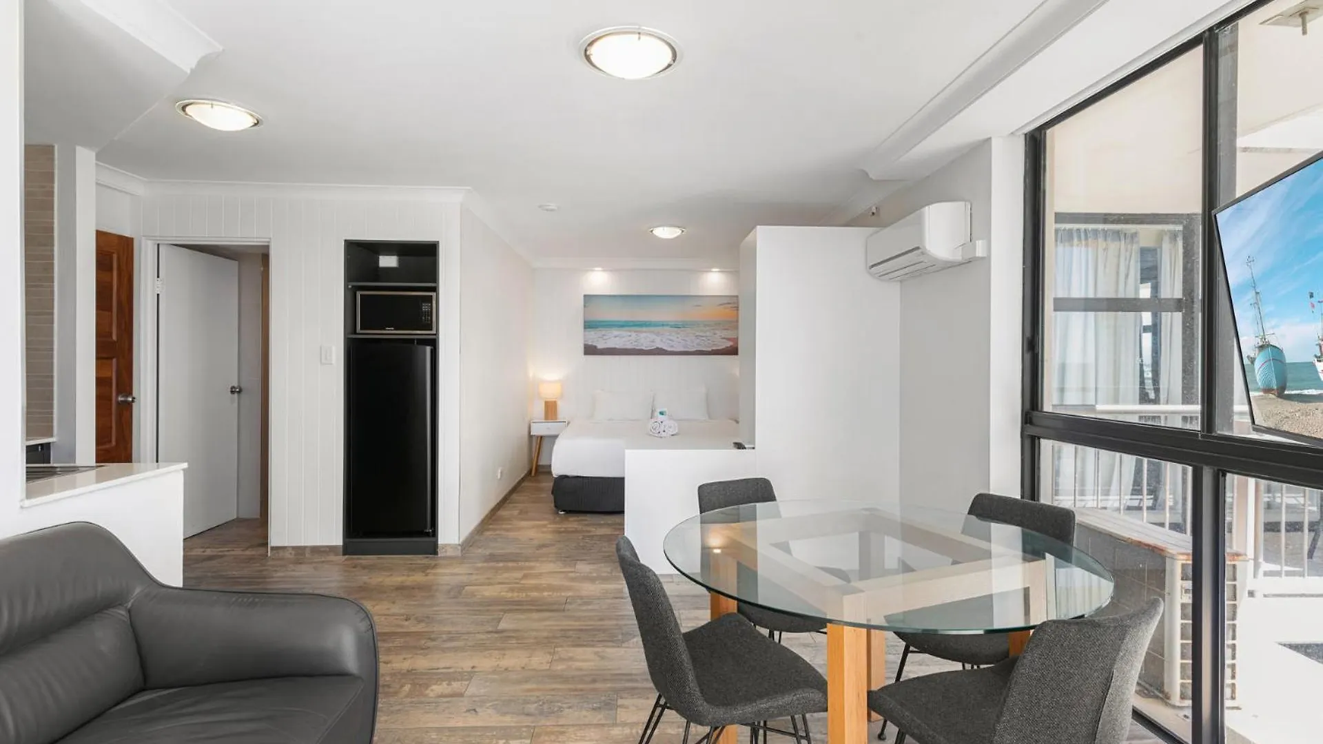 Beachcomber - Official Aparthotel