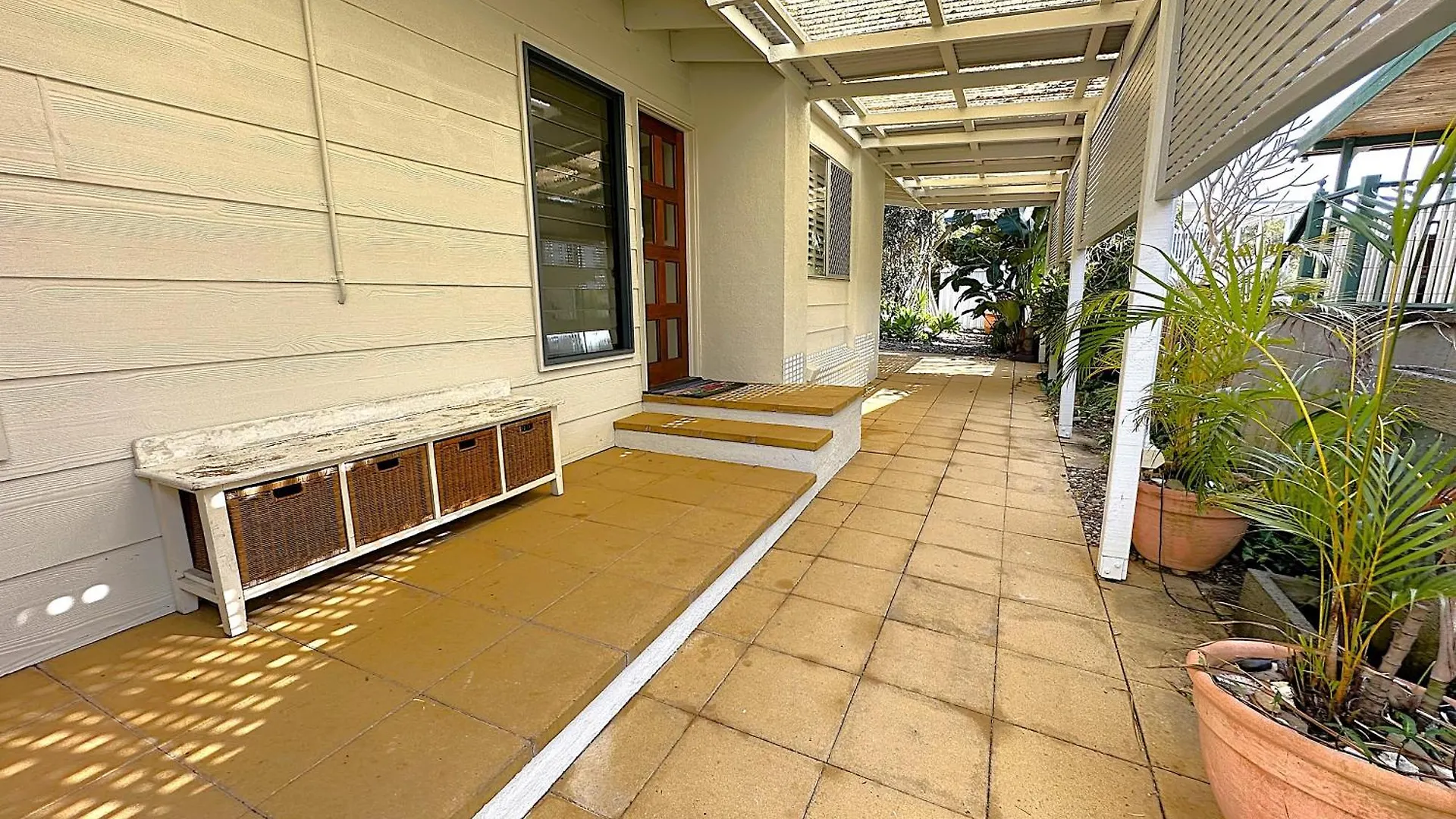 Castaway In Tugun * Голд-Кост