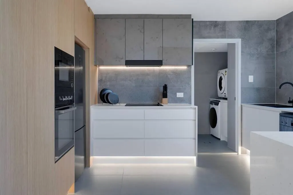 2br Modern Surfers Paradise Χρυσή Ακτή