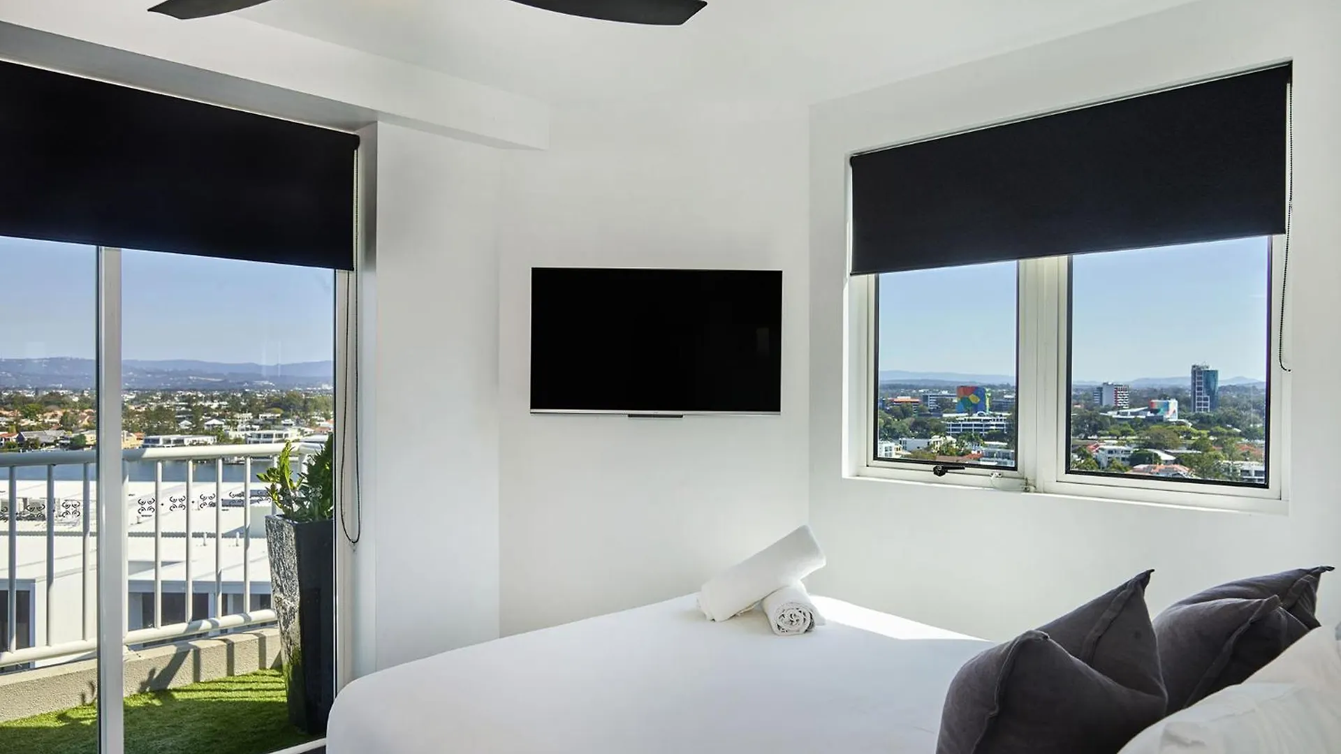 Amazing Views Surfers Paradise 2 Bedroom Unit Close To Everything Голд-Кост