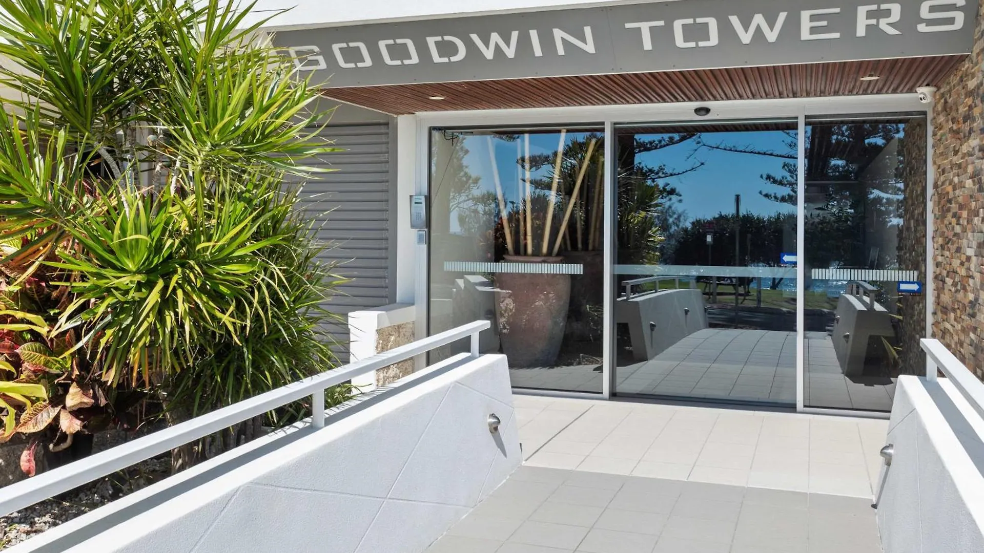 Goodwin Towers - Hosted By Burleigh Letting Apartment