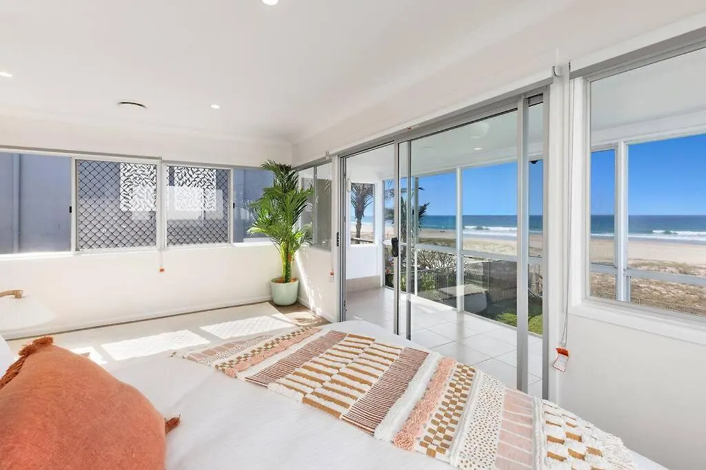Seaside Serenity Exclusive Beachfront Escape Tatil Evi Gold Coast