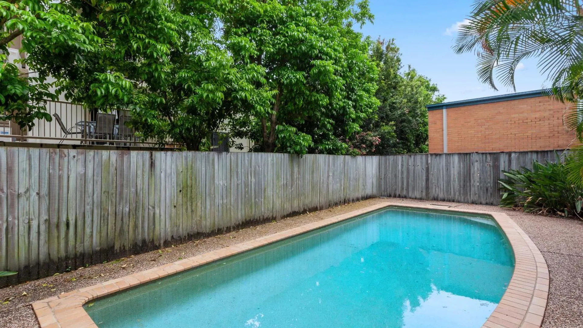 Private Burleigh Retreat, Short Walk To *