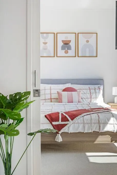 Stunning Unit-perfect Location * غولد كوست