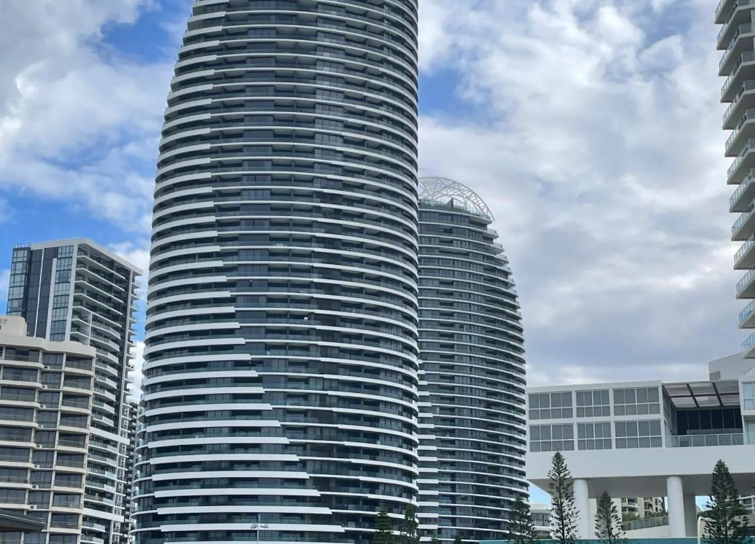 4 Bedroom Luxury Sub Penthouse Oracle Broadbeach Level 31 Magnificent Views 260m2 Family Skyhome Sleeps 8 Adults And 2 Children, Sofa Bed Portacot, High Chair To Everything Skyhome 5 Star 公寓 *