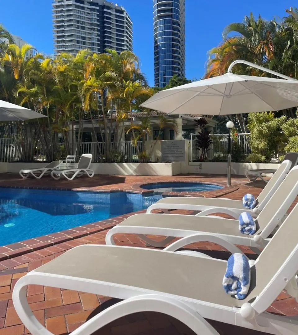 Aparthotel The Crest Gold Coast