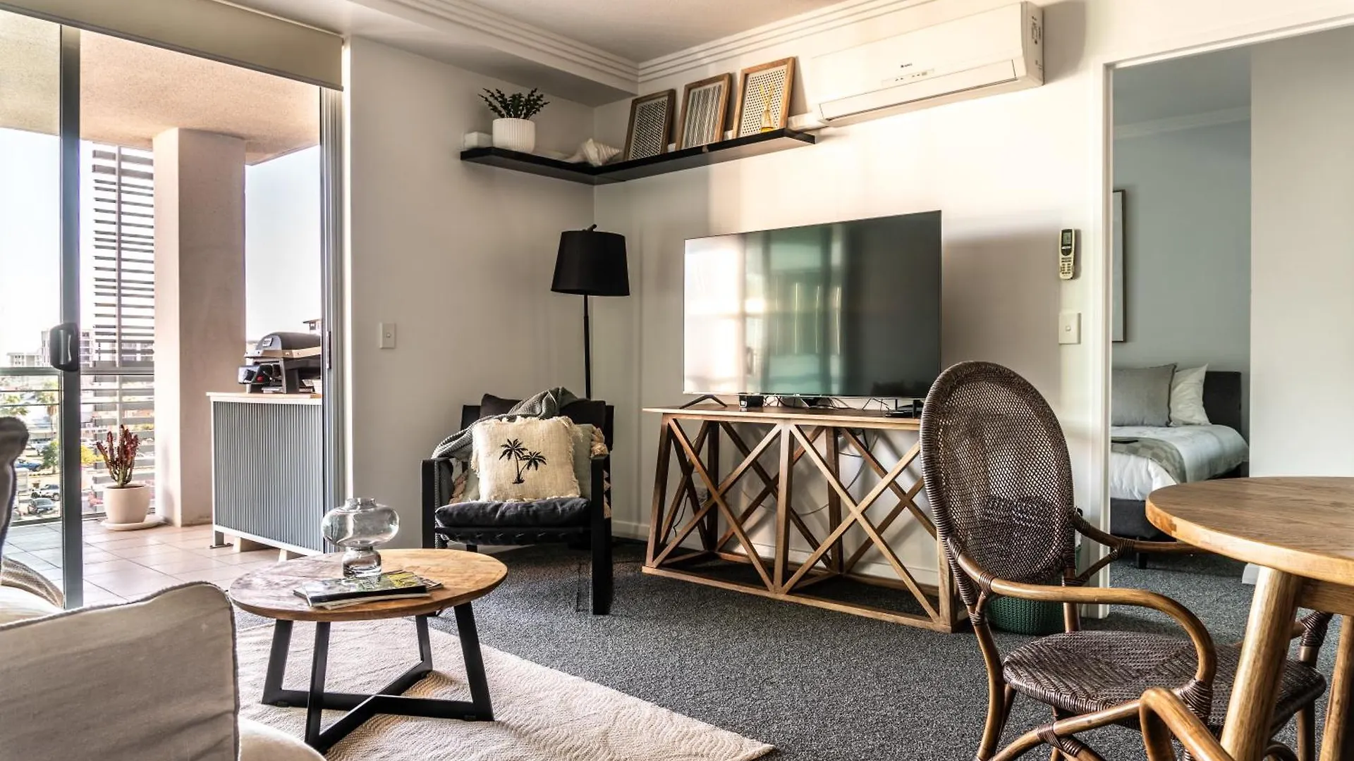 Pavilion Palm Beach, Vibrant Cafs & Dining Apartment *