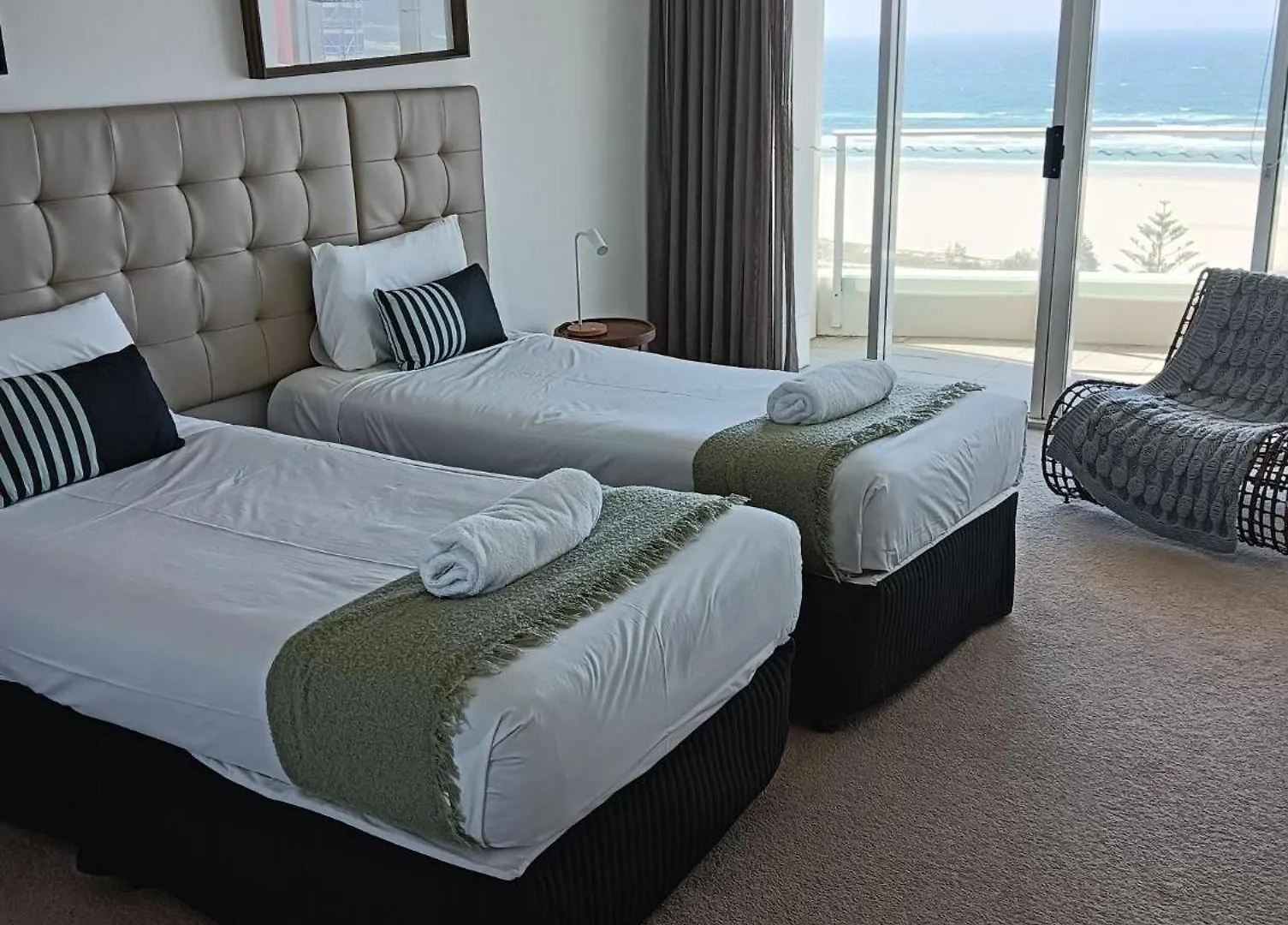 Kirra Surf 4*