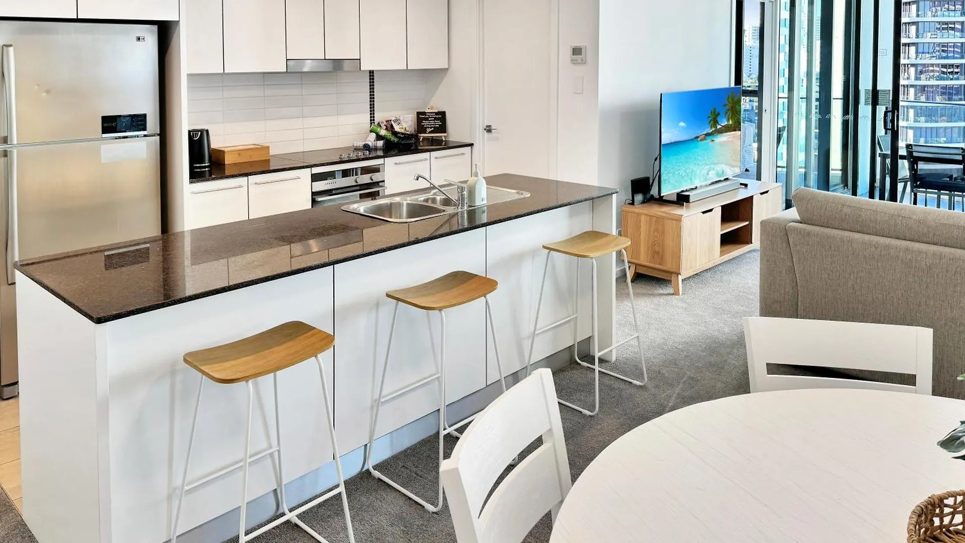 Sierra Grand 15th Floor Ocean Views Parking *