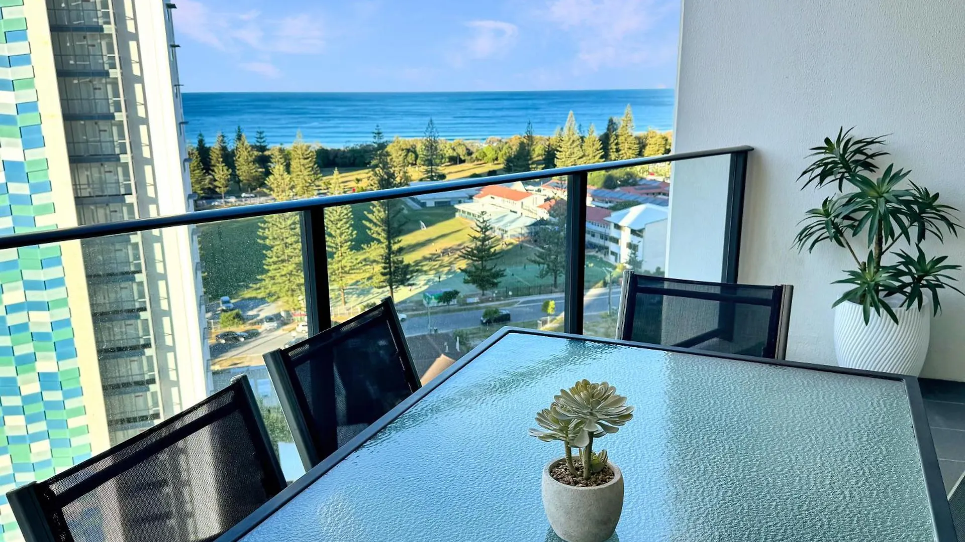Sierra Grand 15th Floor Ocean Views Parking