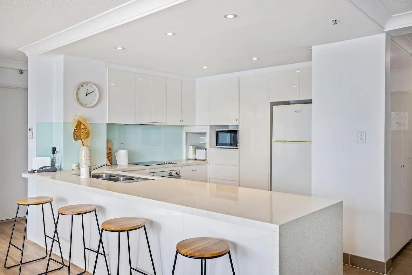 Ocean's 14th - Beachfront Resort-style Living 아파트 *
