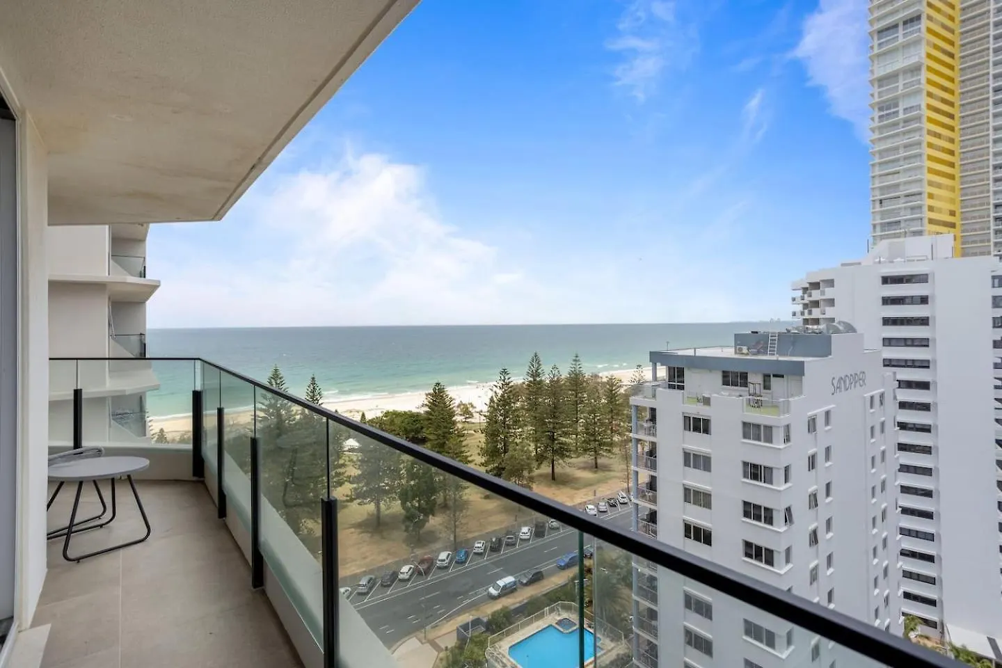 Ocean's 14th - Beachfront Resort-style Living