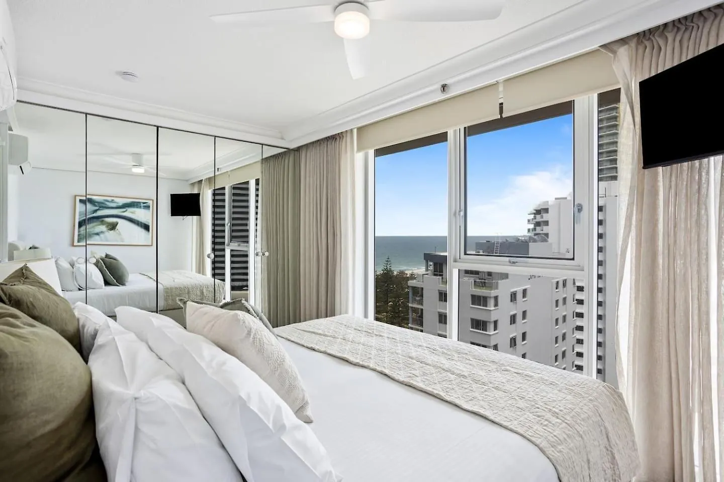 아파트 Ocean's 14th - Beachfront Resort-style Living