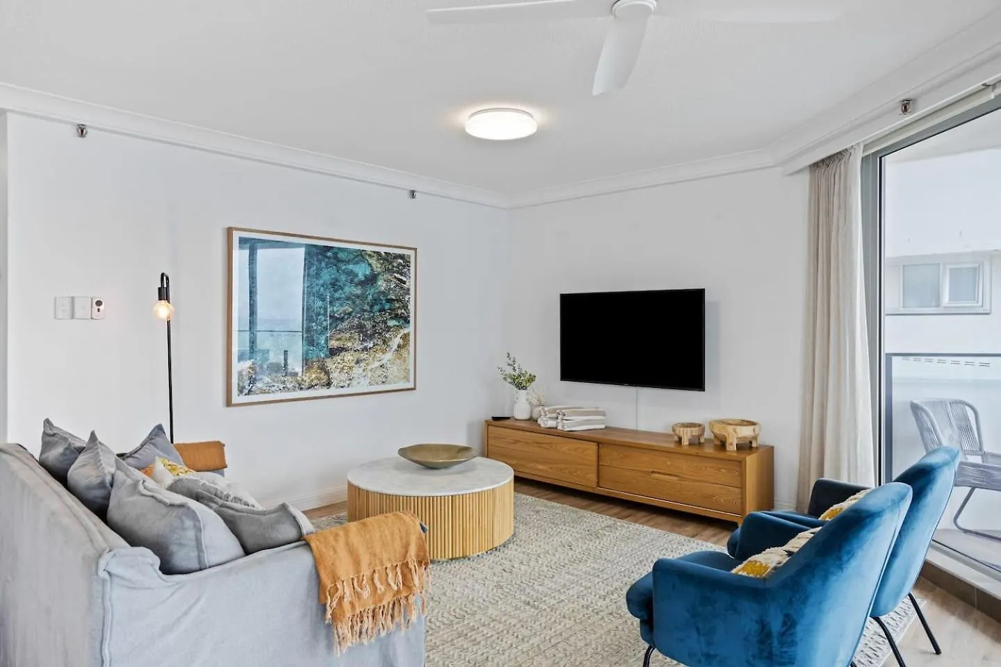 아파트 Ocean's 14th - Beachfront Resort-style Living 골드코스트
