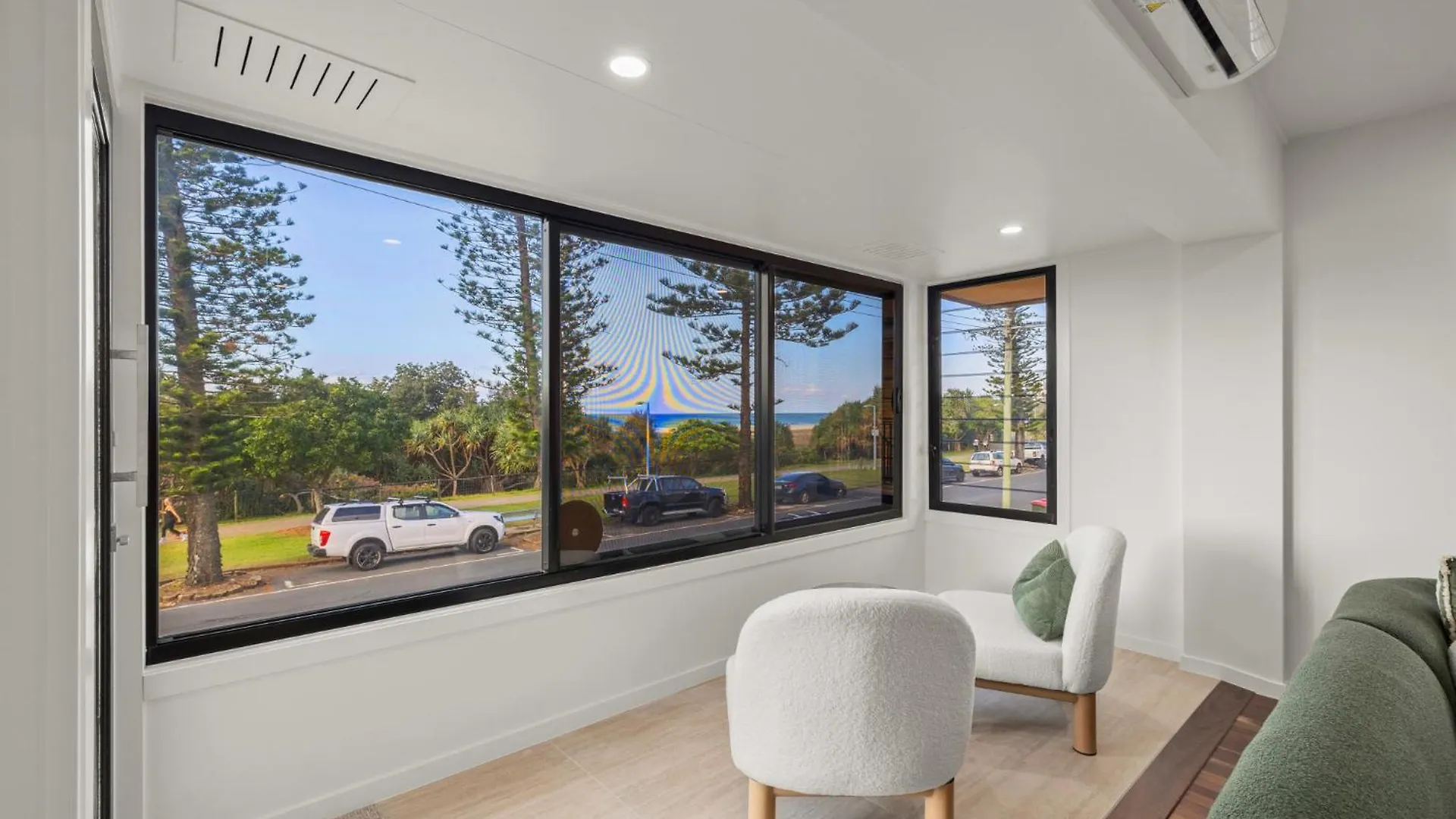 Sophisticated 2-bed Steps Away From Bilinga Apartment