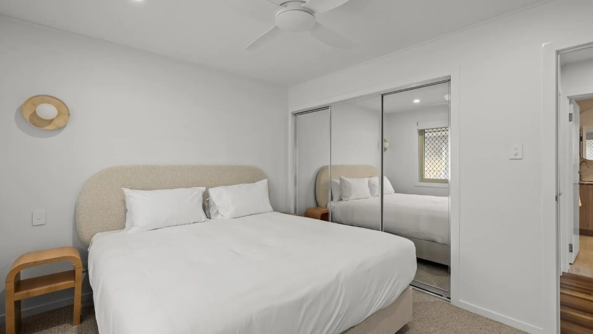 Sophisticated 2-bed Steps Away From Bilinga Apartment *