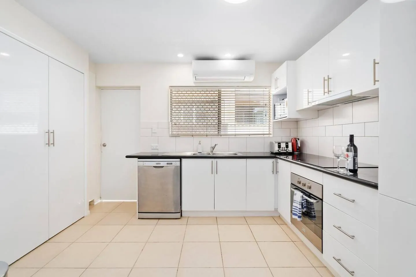 Sunalia - Dual-storey Chic On Chevron Island Апартаменты *