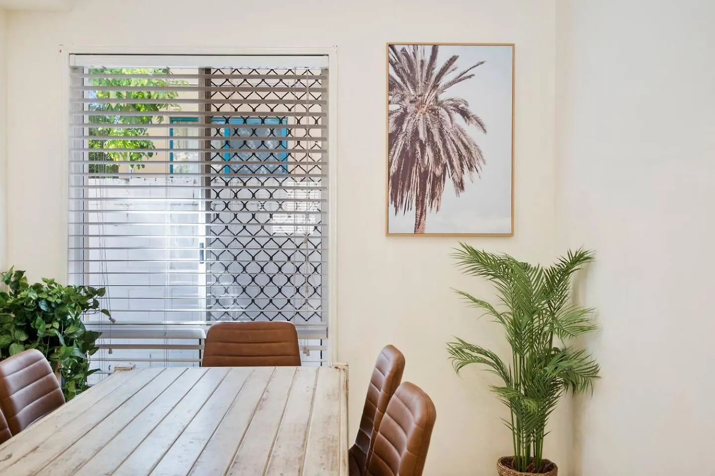 Sunalia - Dual-storey Chic On Chevron Island Апартаменты