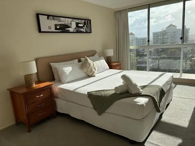 Hi Surf Beachfront Aparthotel Gold Coast