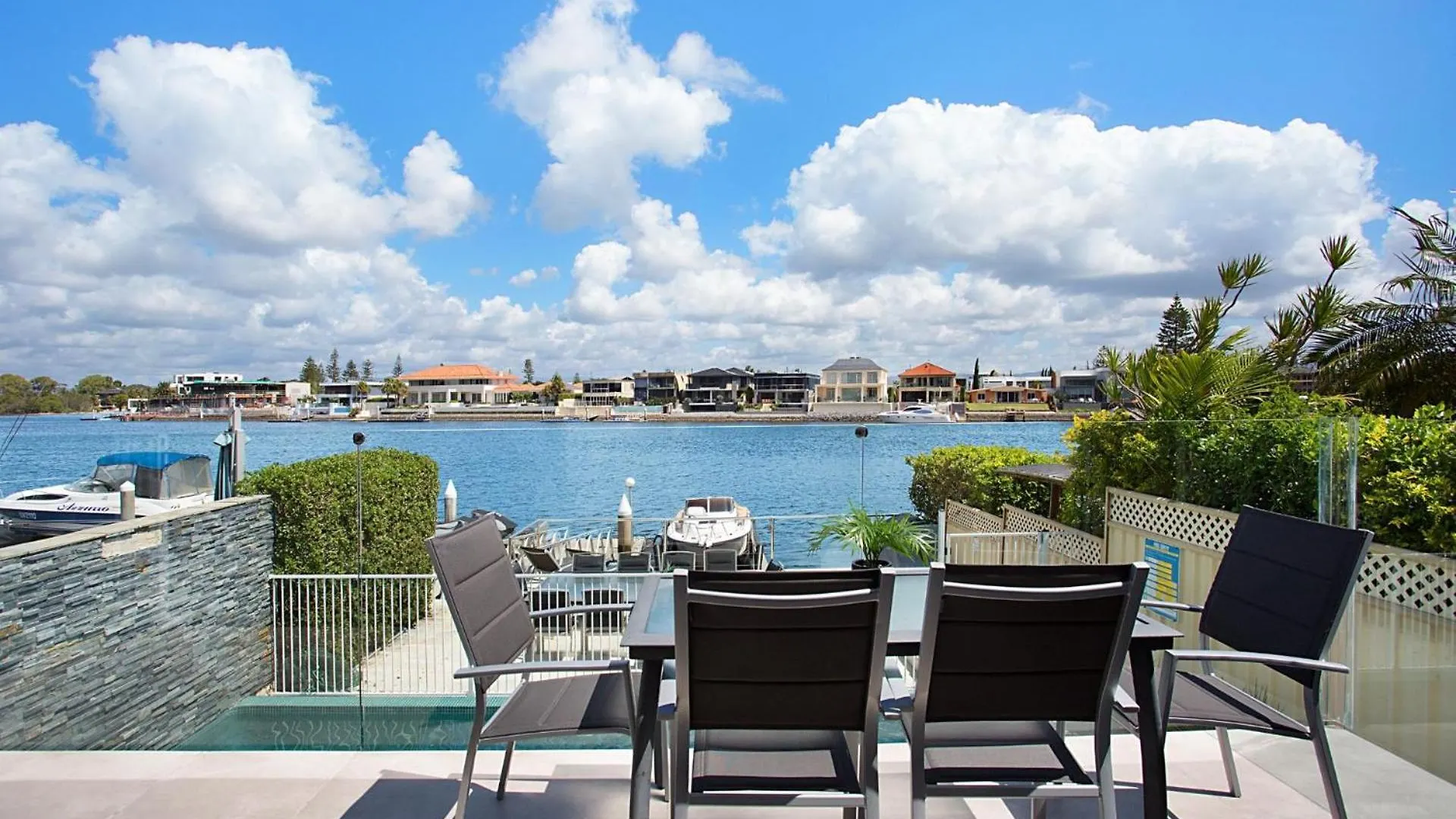 Casa Grande On The Water * Gold Coast