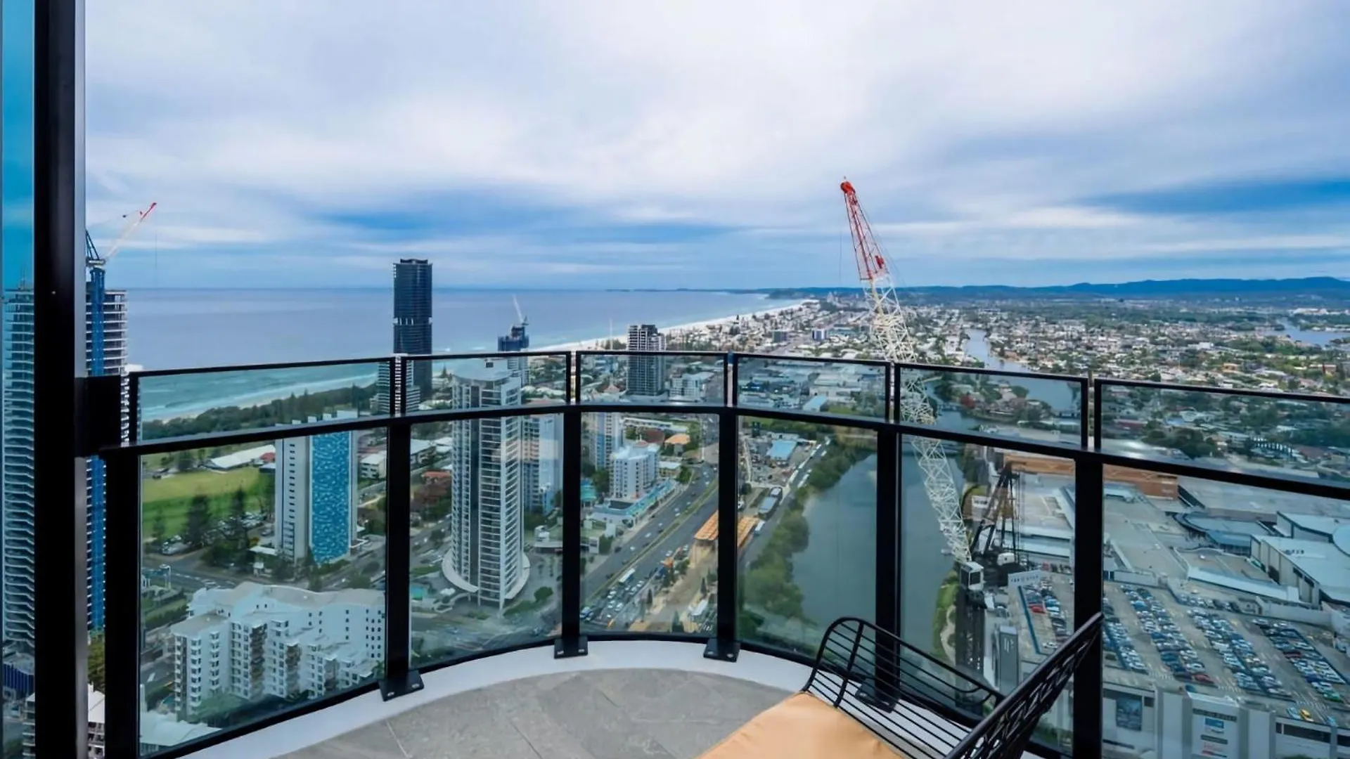 Apartment Darling Views 41st Floor Oasis With Pool