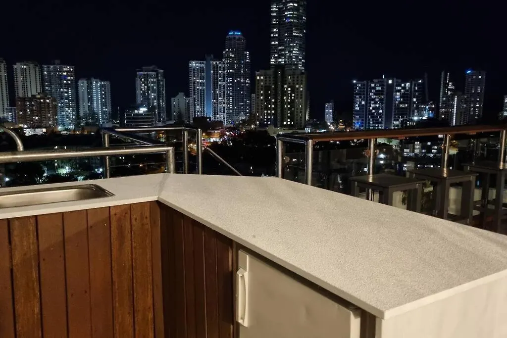 Holiday home Surfers Paradise Penthouse & Rooftop Plunge Pool *