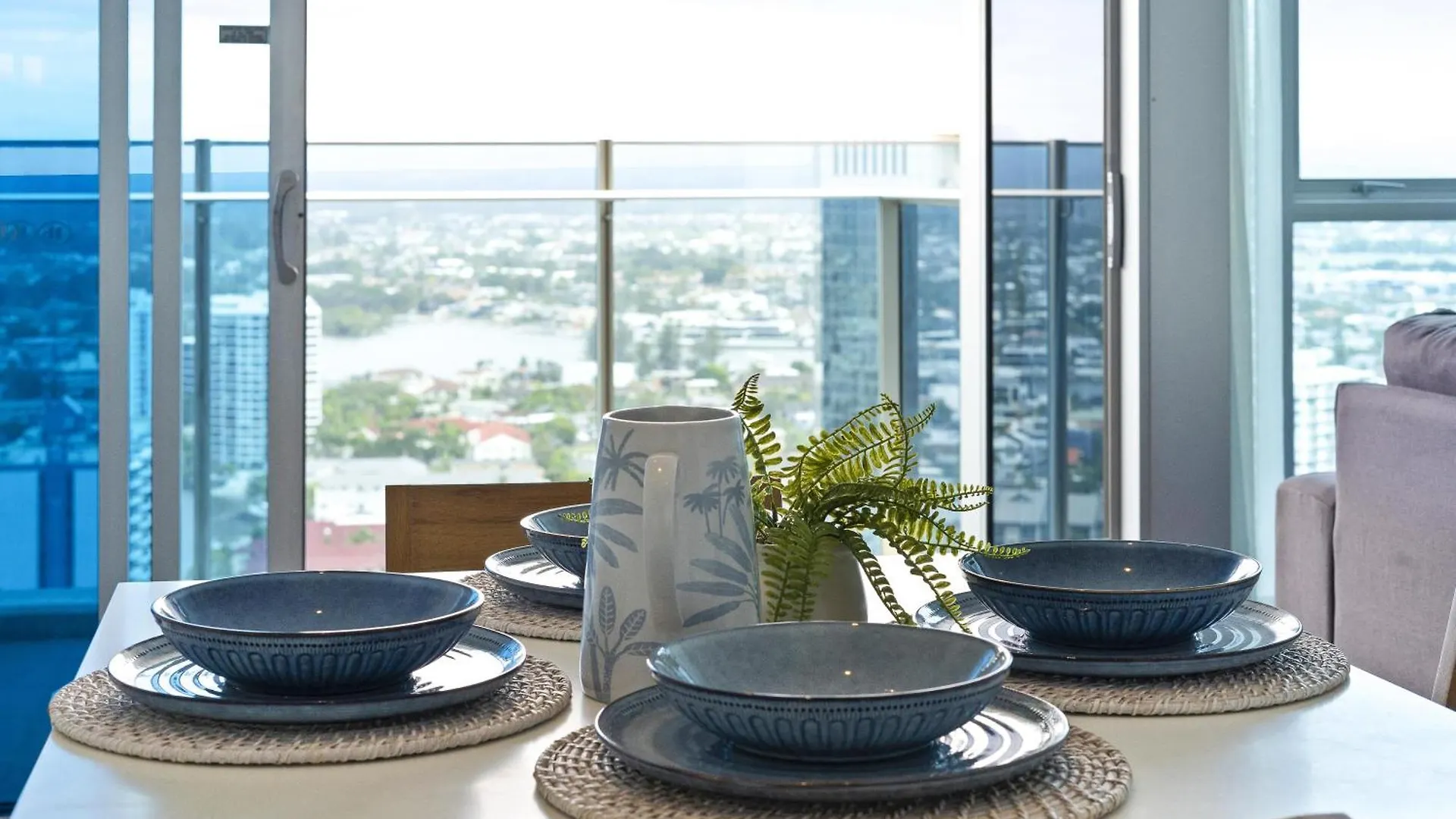 H Residences - Qstay