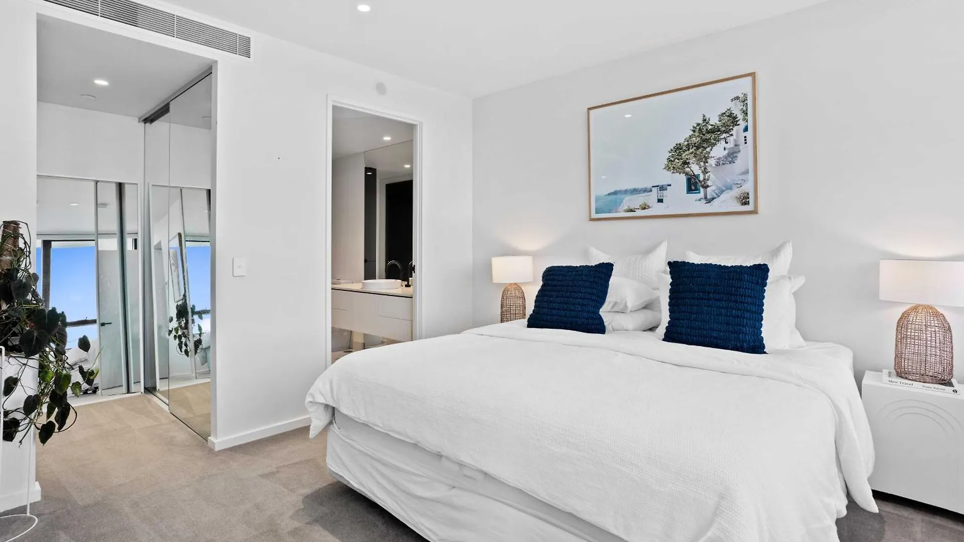 Palm Luxury With Hinterland Views *