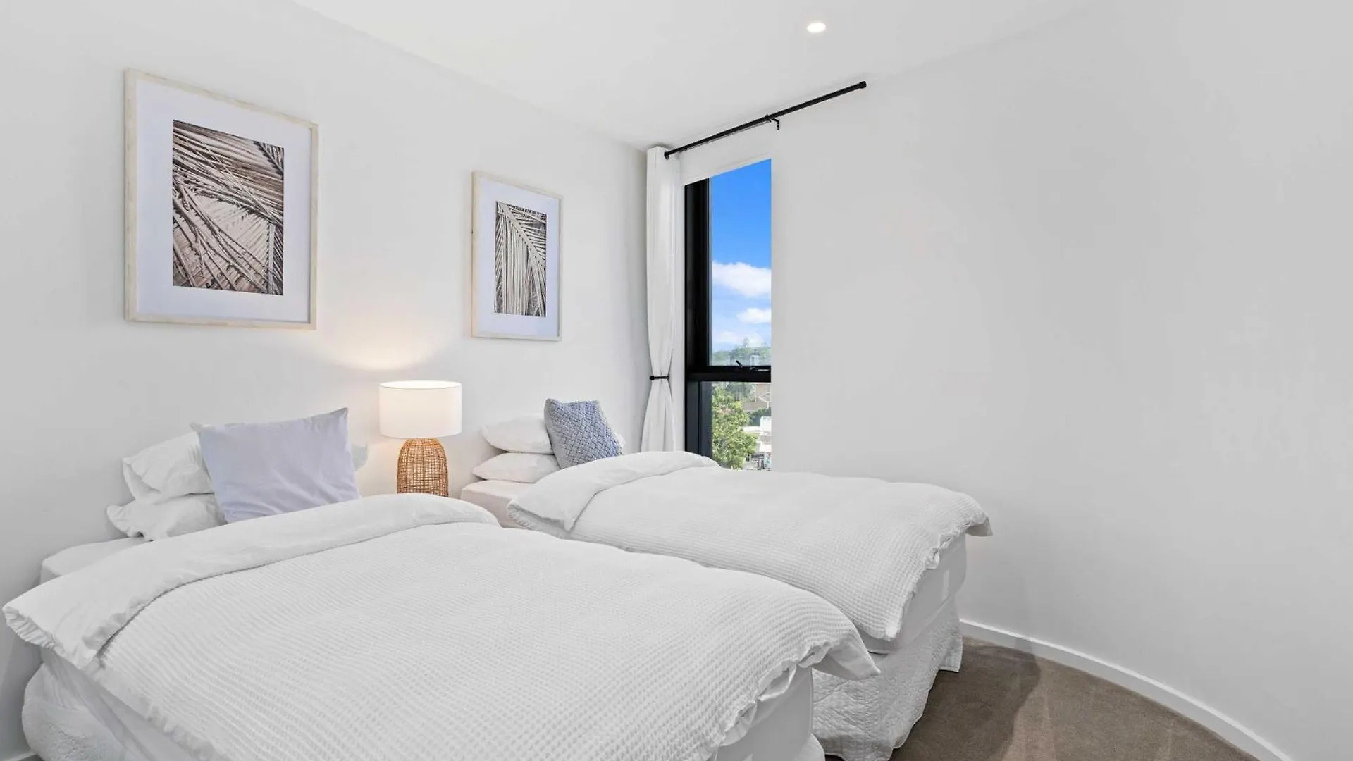 Apartment Palm Luxury With Hinterland Views