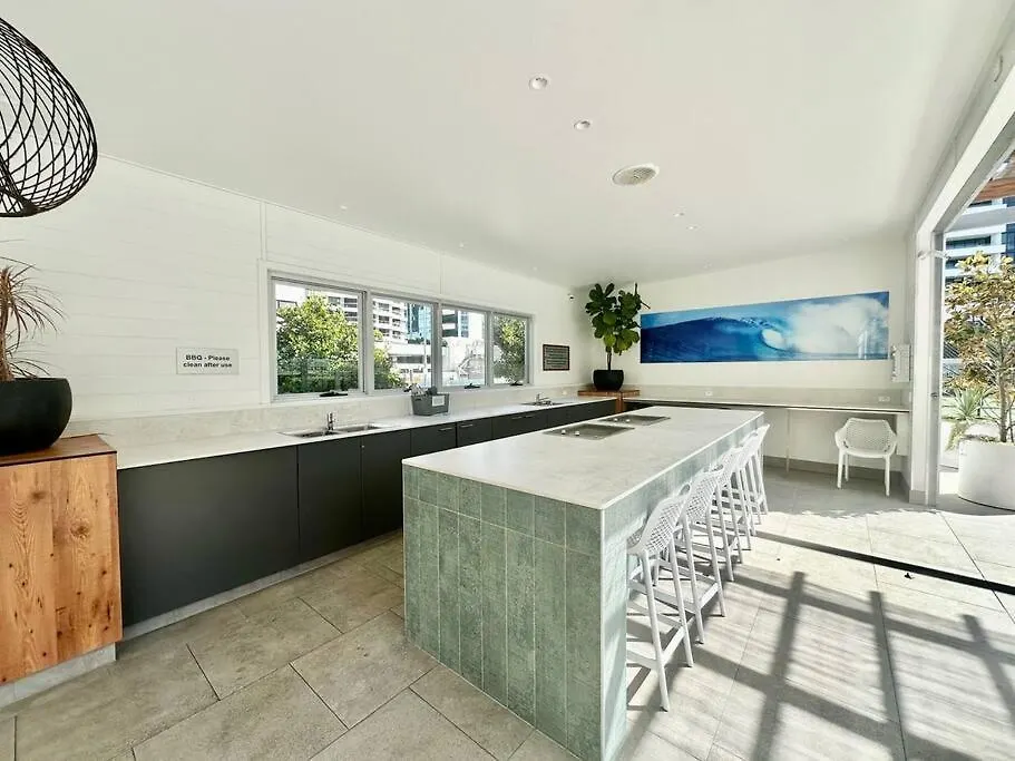 Haven, 28th Floor Ocean Views Apartment *