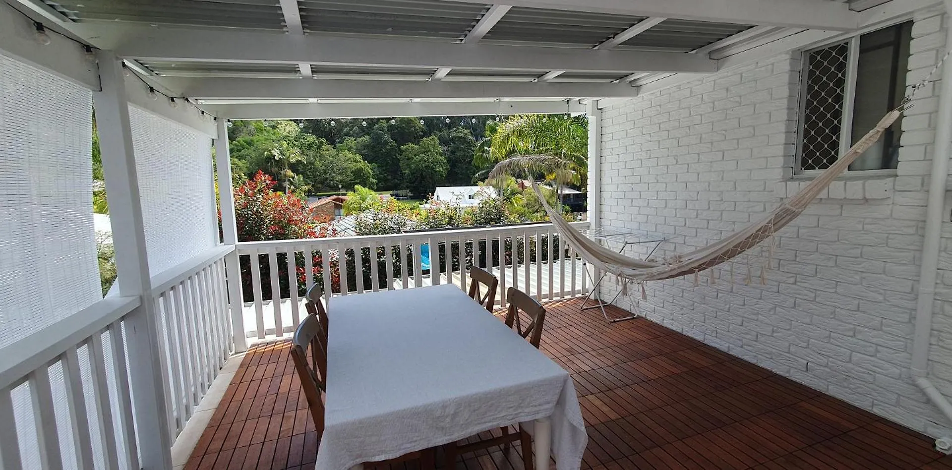 Family Retreat, 1 And Half Kms, Shops, Full *