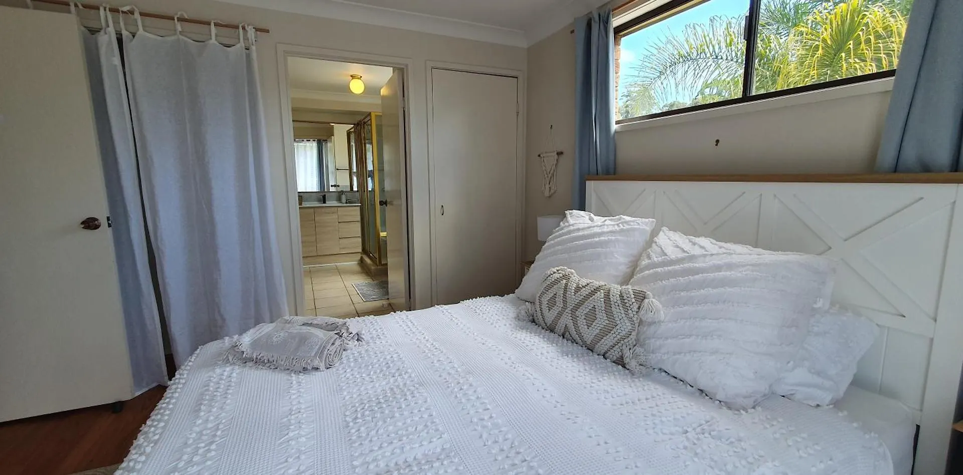Family Retreat, 1 And Half Kms, Shops, Full * Gold Coast