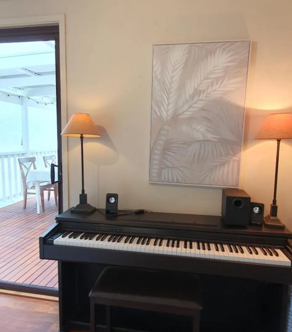 Family Retreat, 1 And Half Kms, Shops, Full Apartment