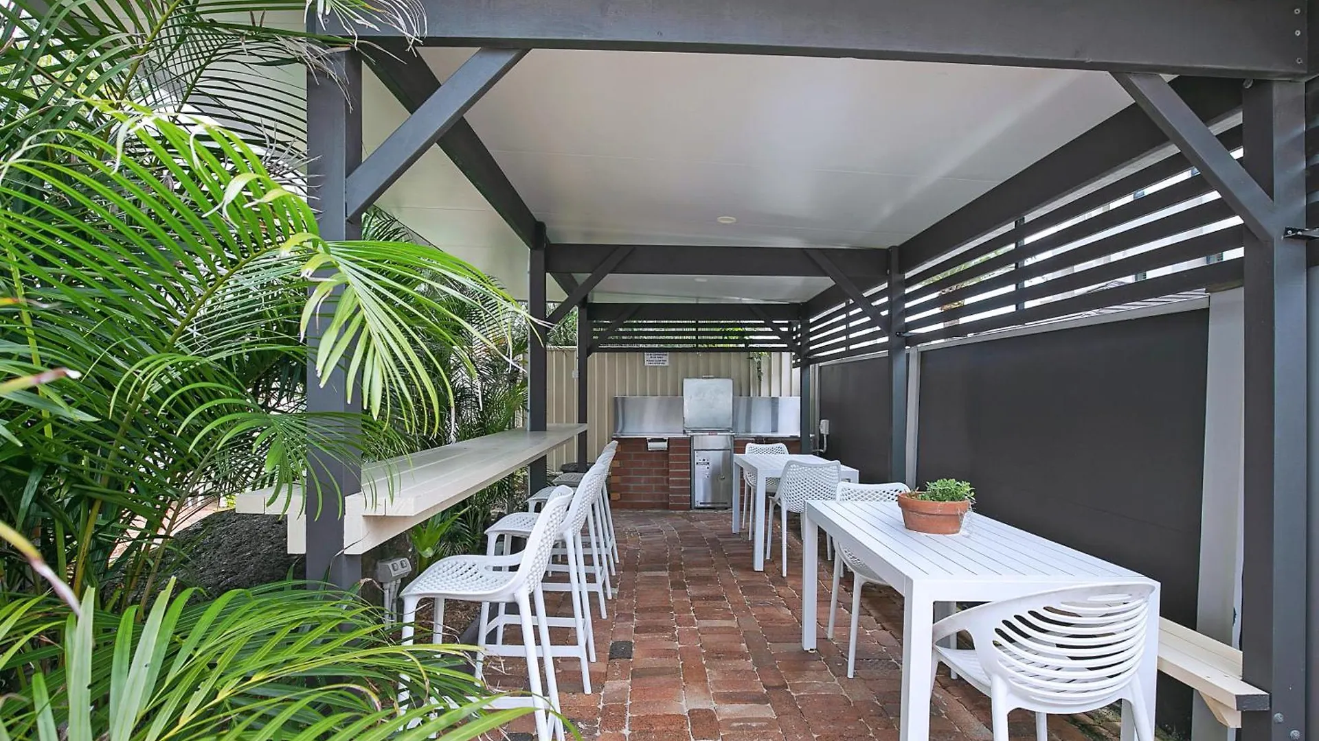 Seascape Sanctuary - Palm Resort-style Bliss Gold Coast