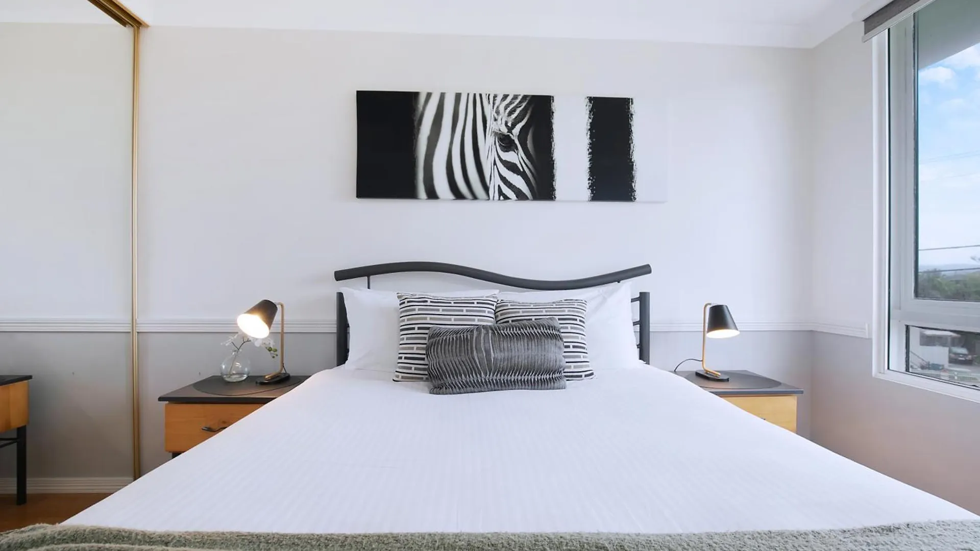 Apartment Seascape Sanctuary - Palm Resort-style Bliss Gold Coast