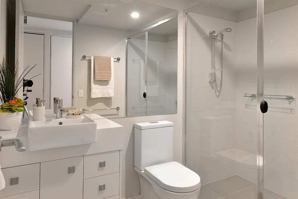 Aparthotel Pure Kirra 3*