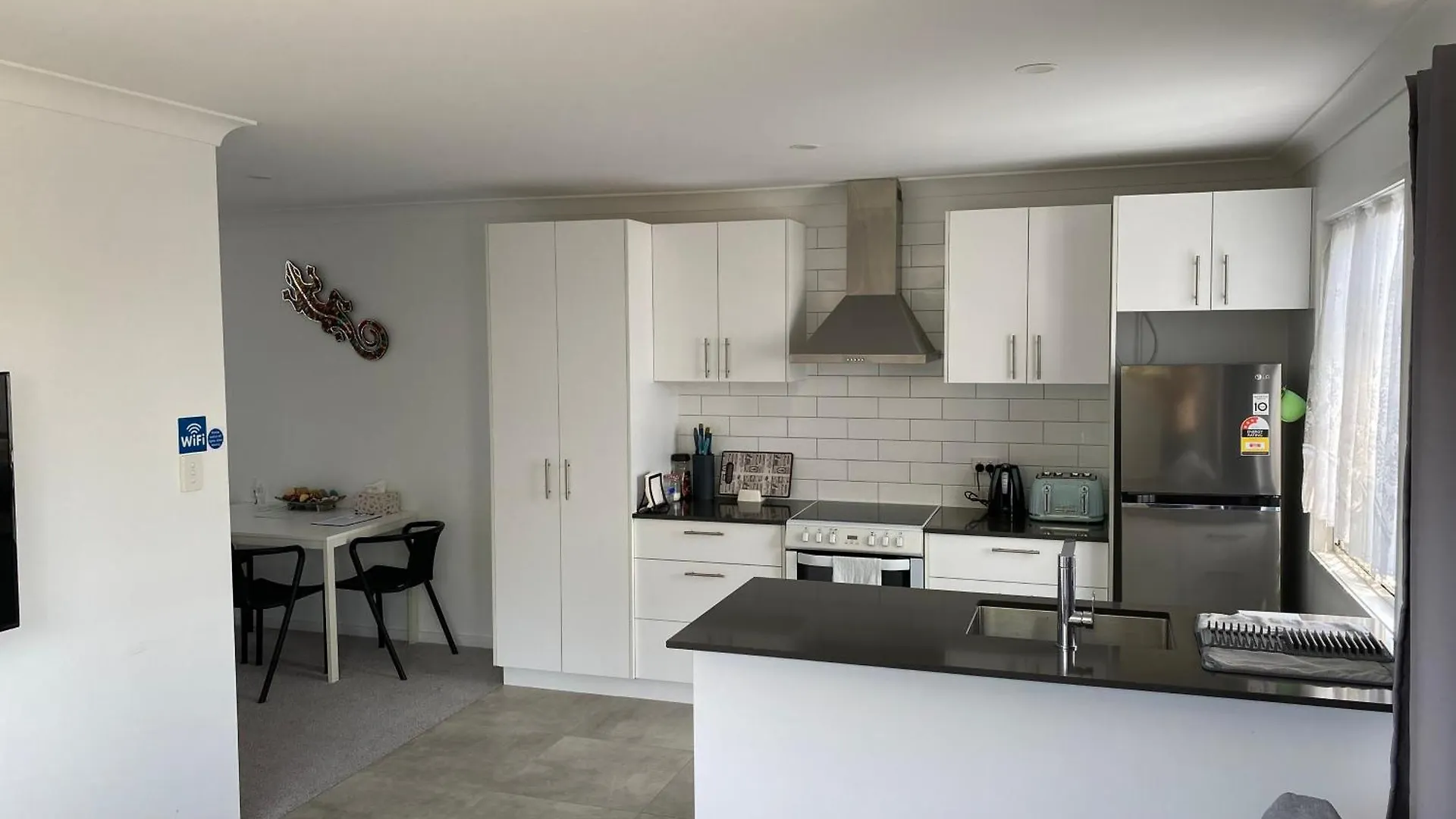 2bd Family Or Couple Upstairs Near Turf Club, Hota In Bundall Gold Coast