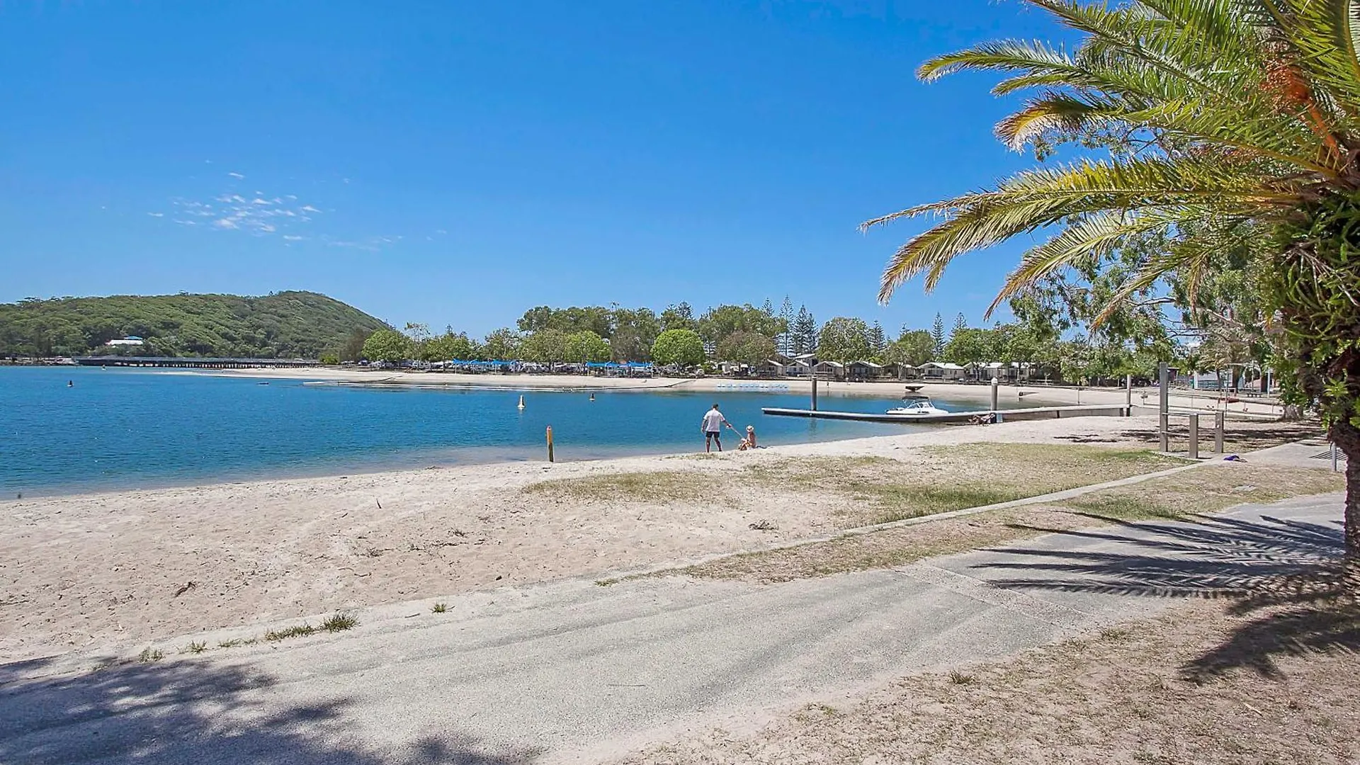 Beachside Palm Luxury - 2 Bedroom *