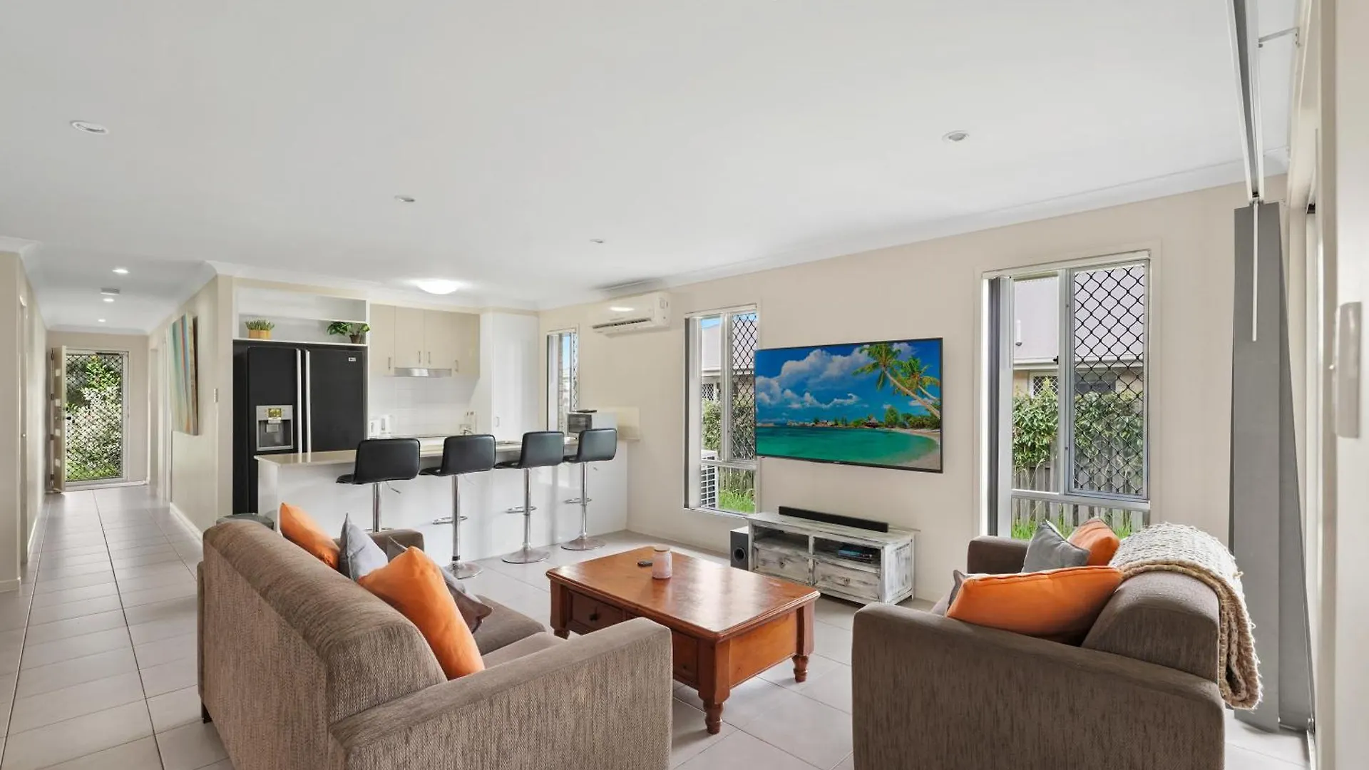 Comfy 5bdr 2bth Gold Coast