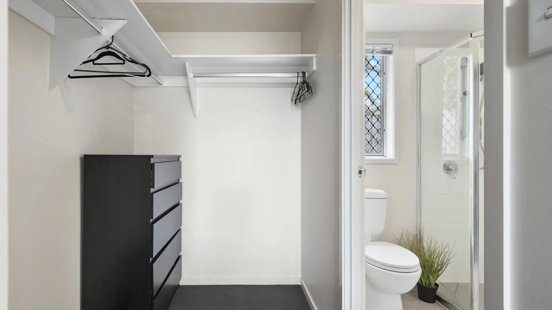 Comfy 5bdr 2bth Apartment