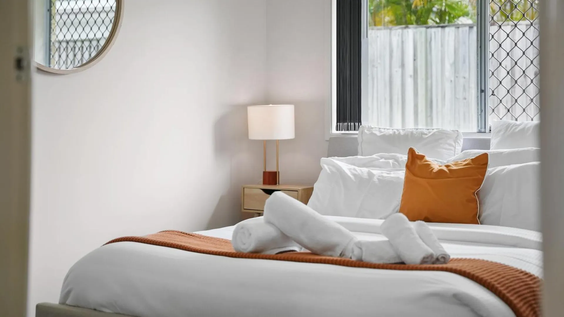 Comfy 5bdr 2bth Apartment Gold Coast
