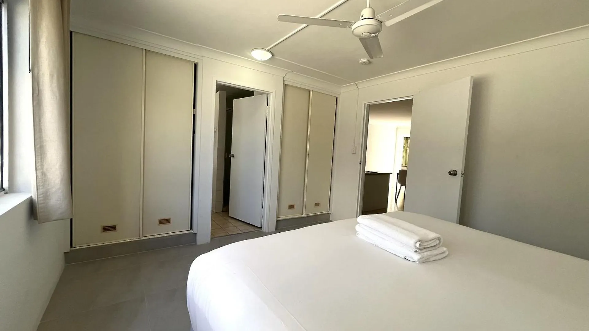 Browns Broadbeach Motel