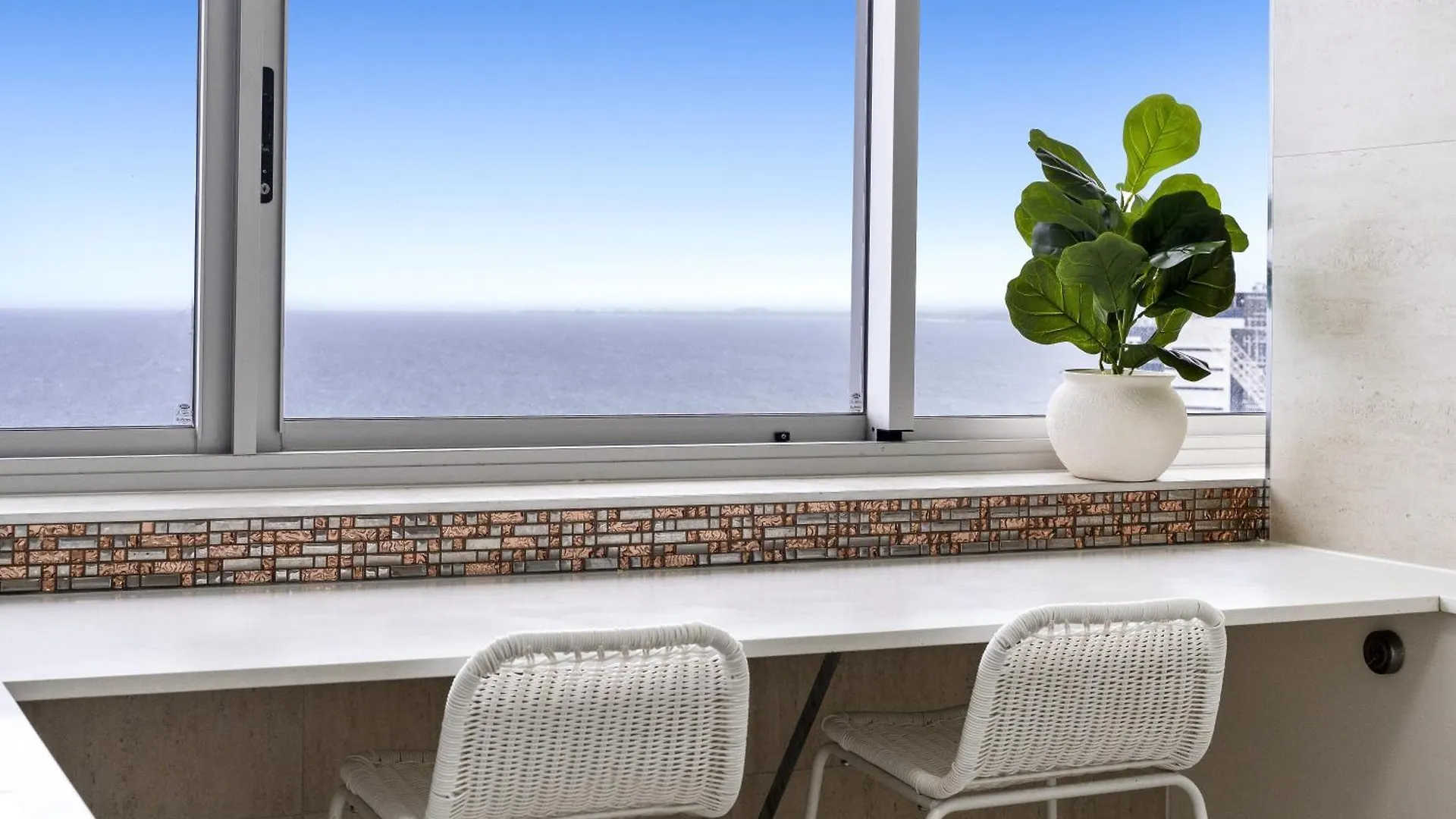 Peninsula Private - Q * Gold Coast