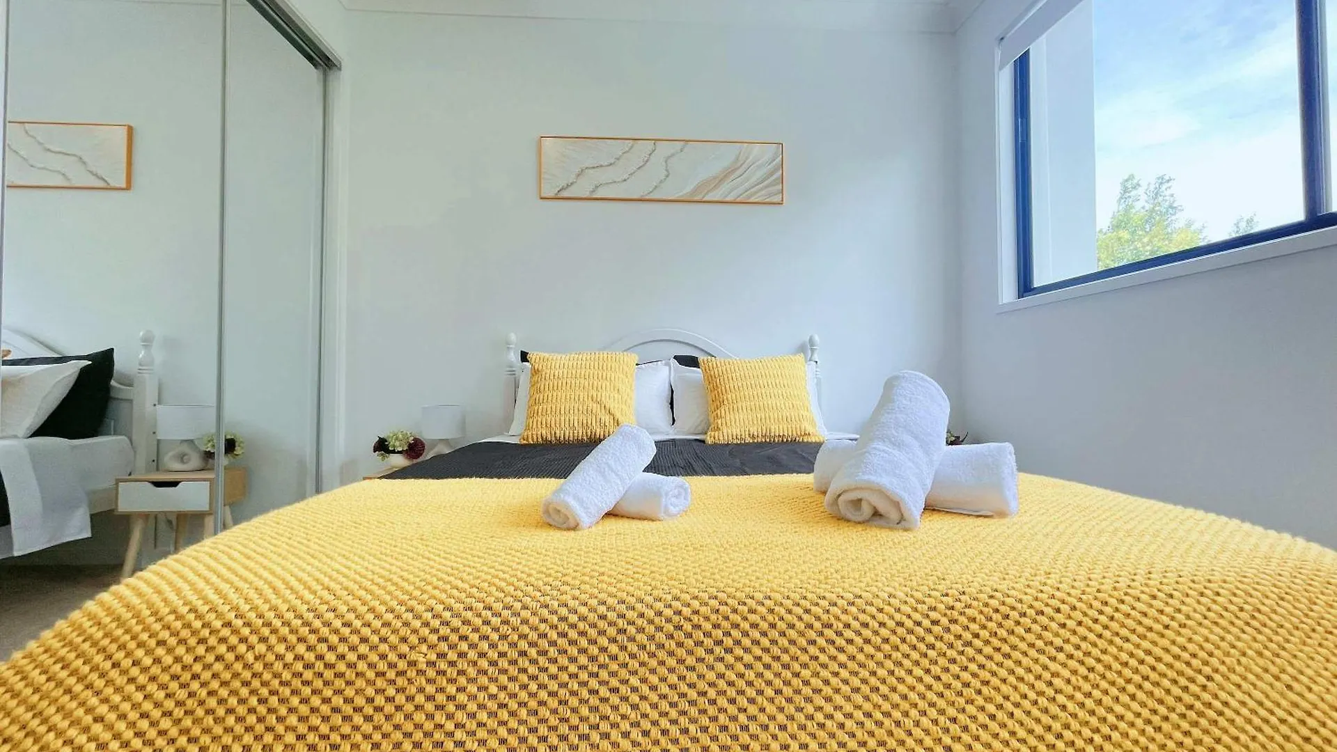 Holiday home Brand New 3br Modern Comfort Oasis Wifi Parking *